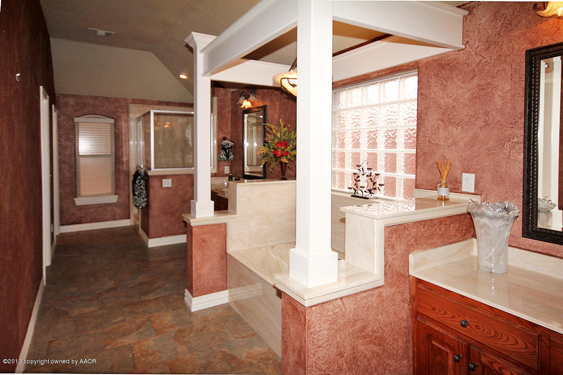 5006 Wesley Road Amarillo, TX 79119 - Photo 18 of 47 Master Bath2