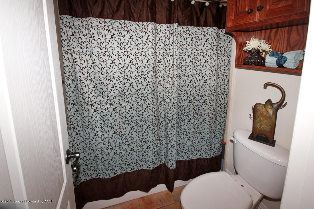5006 Wesley Road Amarillo, TX 79119 - Photo 31 of 47 Bathroom2