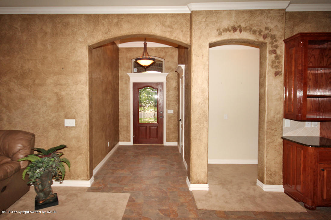 5006 Wesley Road Amarillo, TX 79119 - Photo 4 of 47 Entry