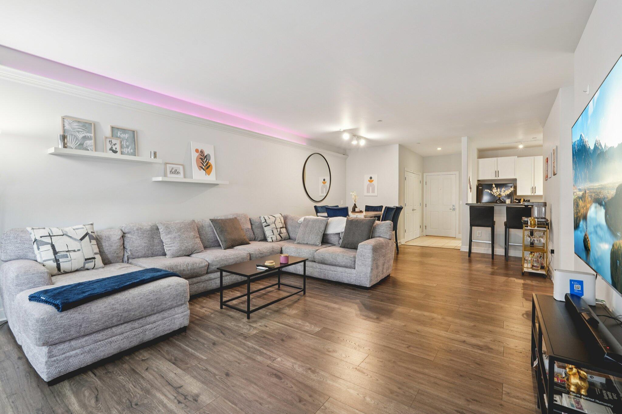 1915 North Water Street, Unit 209 Milwaukee, WI 53202 - Photo 5 of 25 Living Room