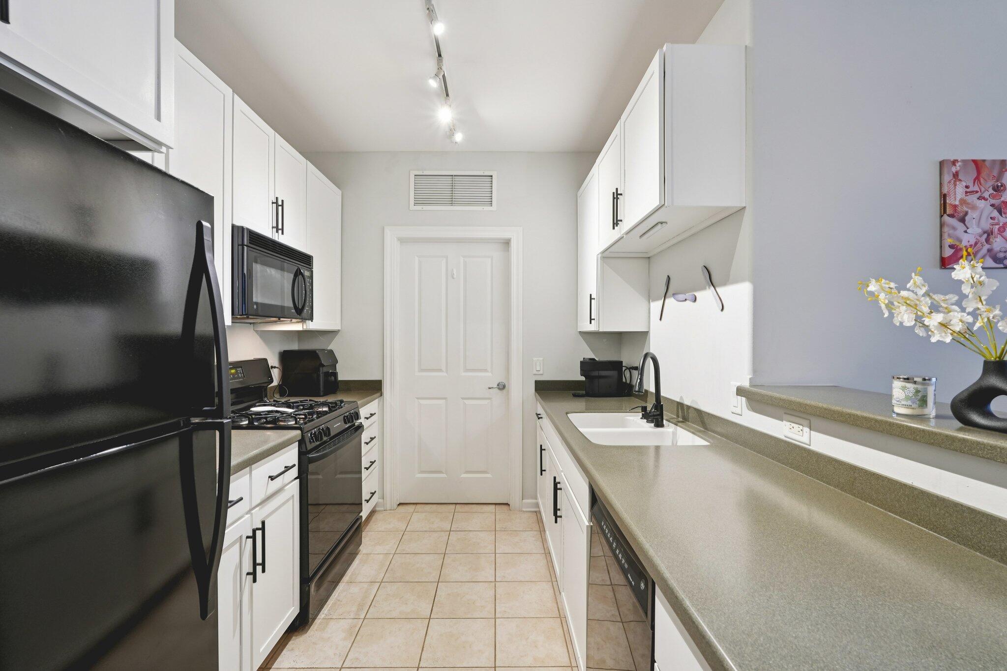 1915 North Water Street, Unit 209 Milwaukee, WI 53202 - Photo 9 of 25 Kitchen