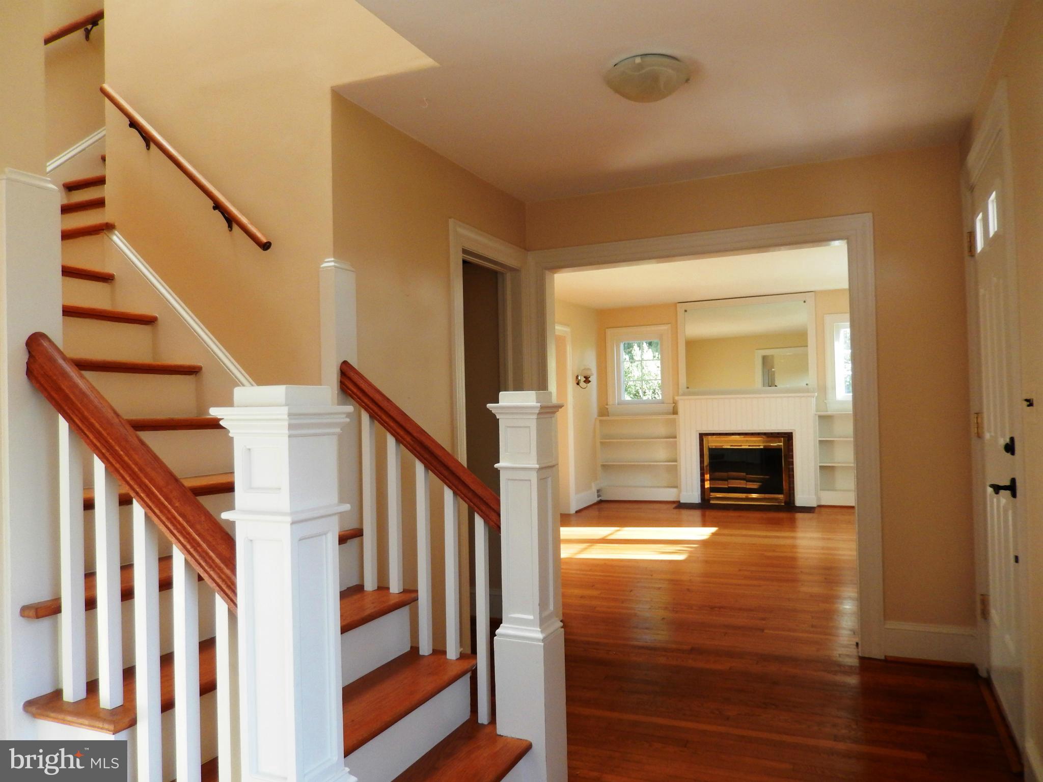 2722 Chain Bridge Road Vienna, VA 22181 - Photo 2 of 29 Interior (General)