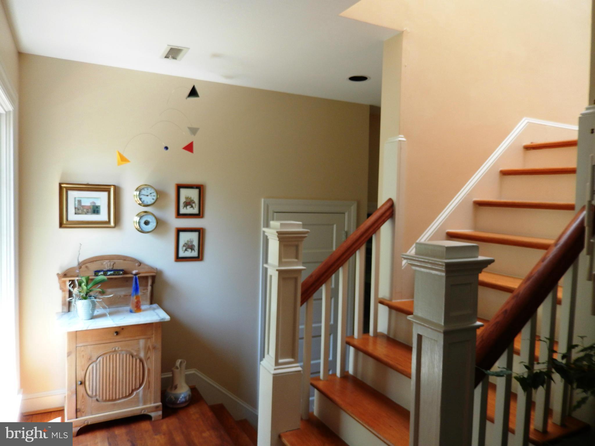 2722 Chain Bridge Road Vienna, VA 22181 - Photo 18 of 29 Interior (General)