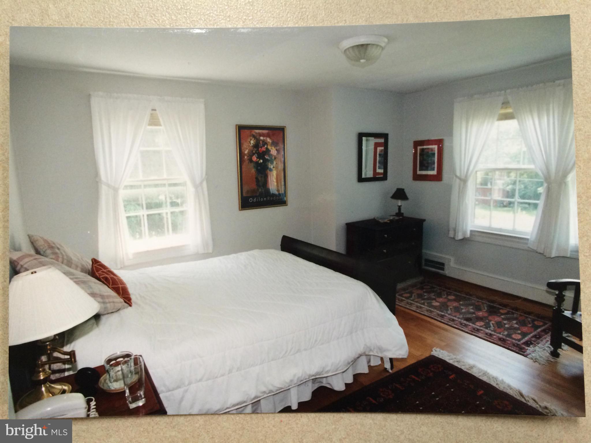 2722 Chain Bridge Road Vienna, VA 22181 - Photo 22 of 29 Bedroom