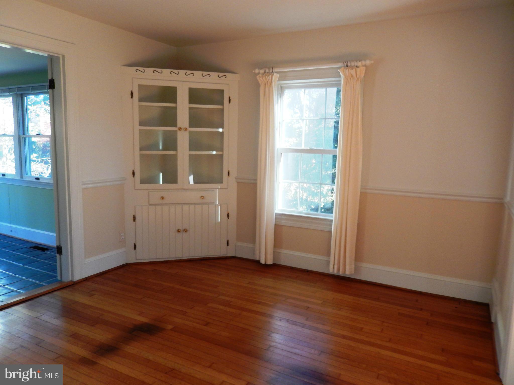 2722 Chain Bridge Road Vienna, VA 22181 - Photo 5 of 29 Dining Room