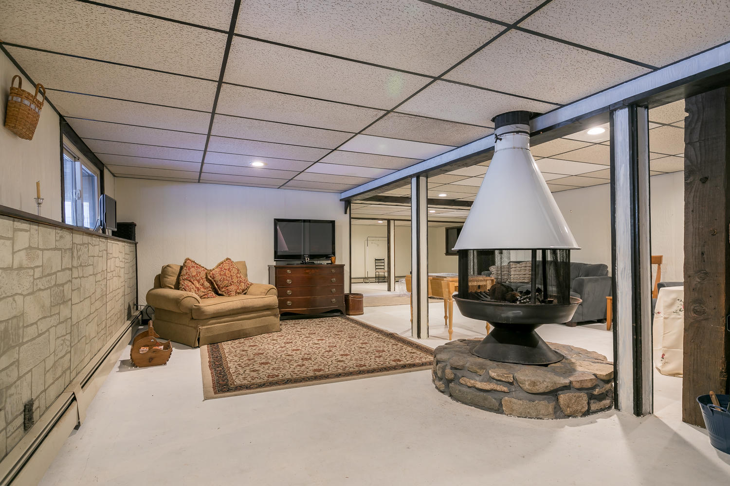 290 Webbs Mills Road Raymond, ME 04071 - Photo 5 of 48 290 Webbs Mills Rd Raymond ME-large-039-