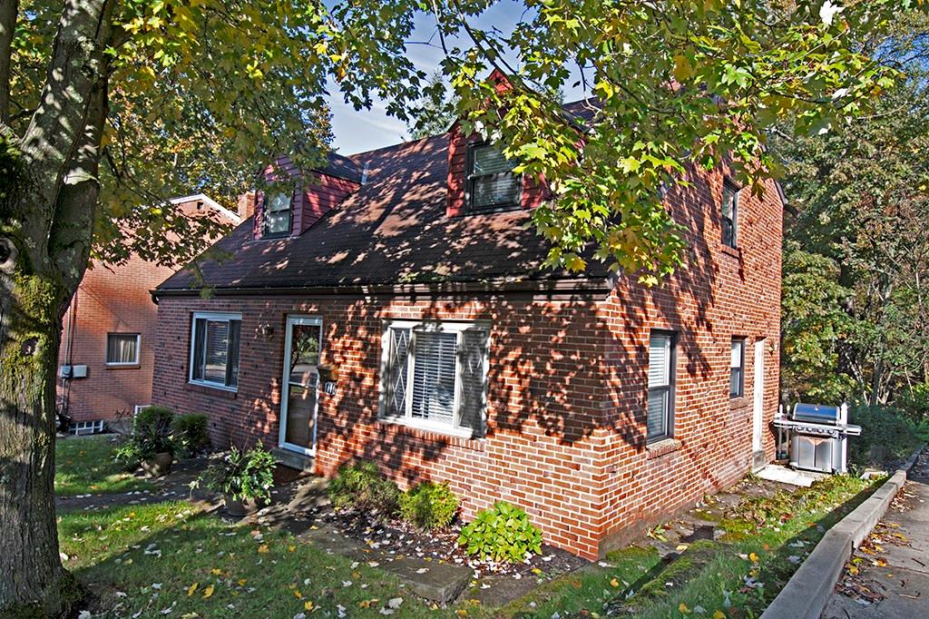 111 Deimling Road Pittsburgh, PA 15229 - Photo 3 of 19 Gallery Image 3