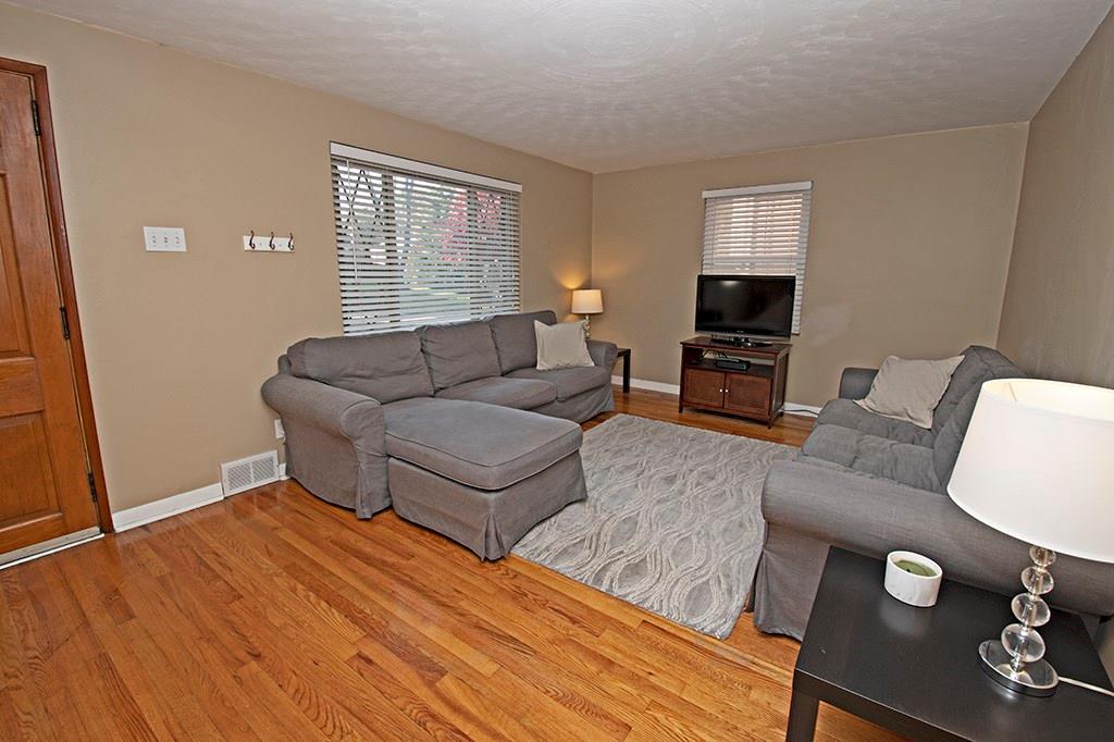 111 Deimling Road Pittsburgh, PA 15229 - Photo 4 of 19 Gallery Image 4