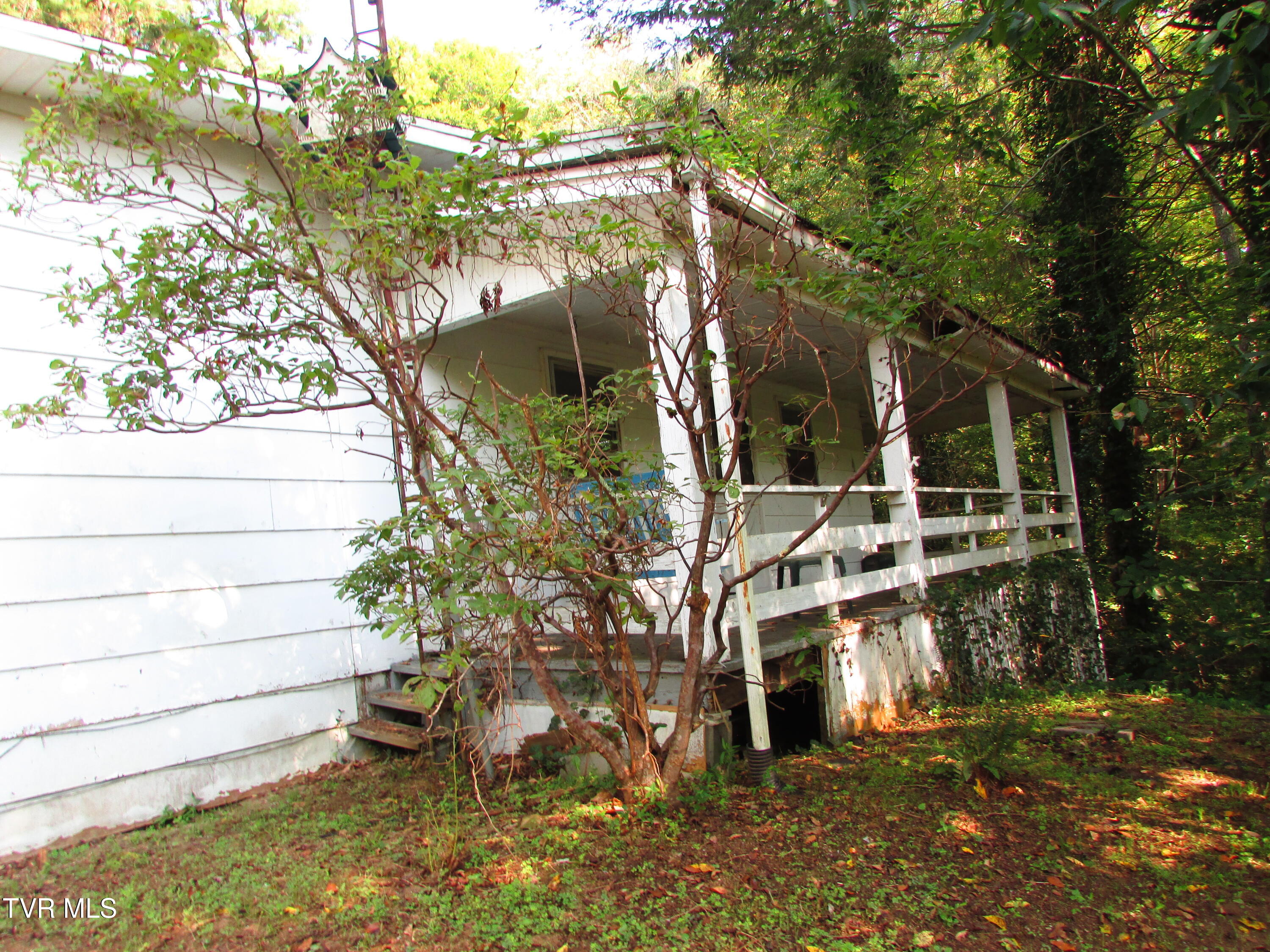 180 Simerly Creek Road Hampton, TN 37658 - Photo 5 of 7 180 simerly creek road, hampton tn 37658