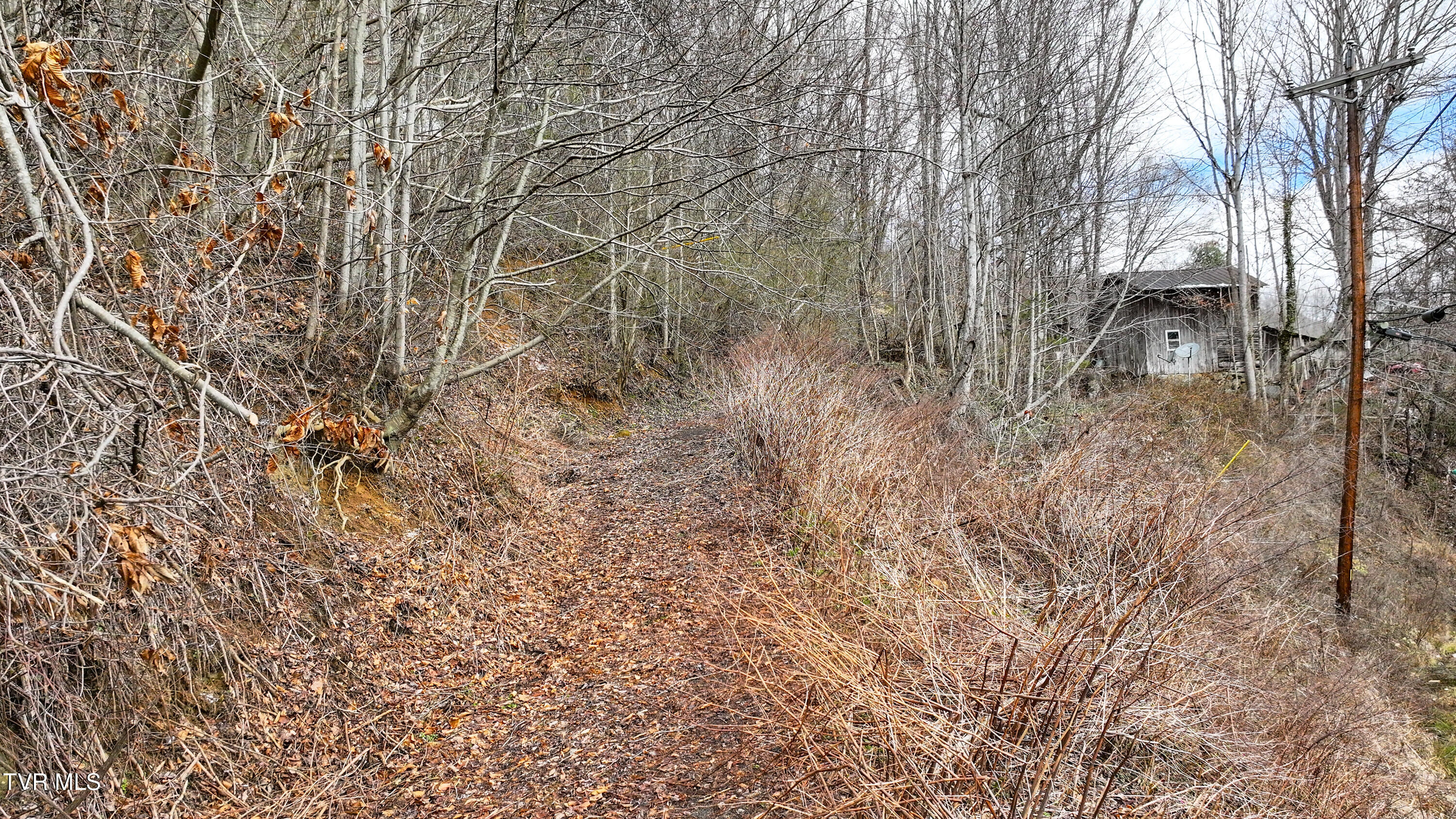 180 Simerly Creek Road Hampton, TN 37658 - Photo 7 of 7 180 Simerly Creek Rd-24