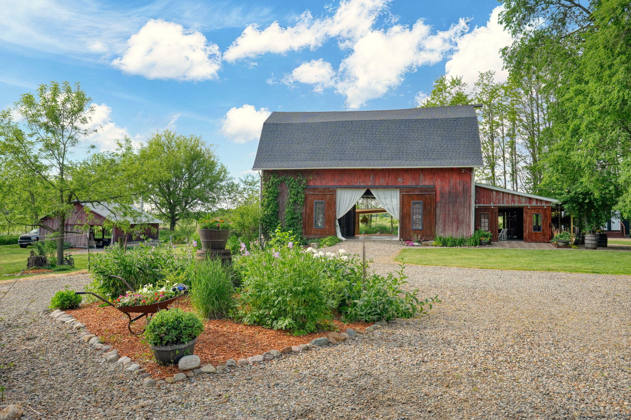11242 Devereaux Road Parma, MI 49269 - Photo 44 of 100 44-web-or-mls-DSC07343_HDR