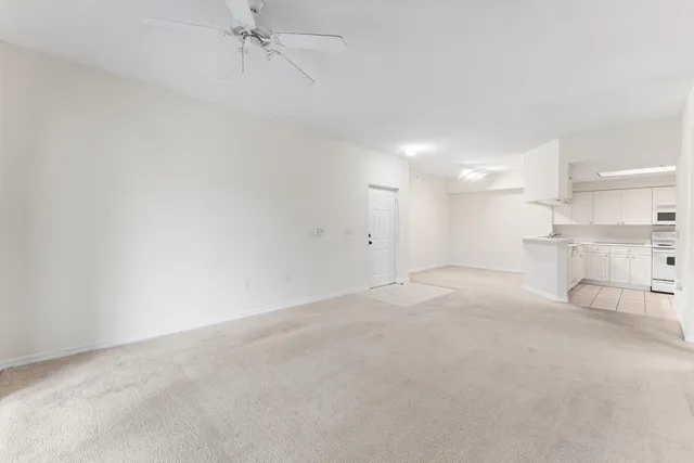 $1,900 | 2726 Anzio Court, Unit 308, Palm Beach Gardens, FL 33410