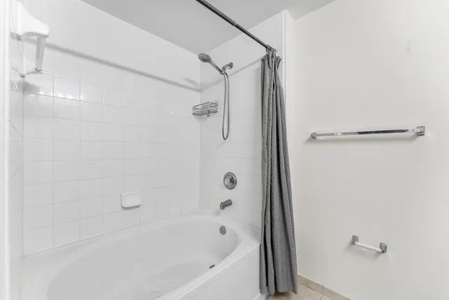 $1,900 | 2726 Anzio Court, Unit 308, Palm Beach Gardens, FL 33410