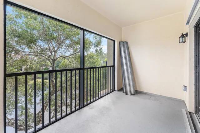 $1,900 | 2726 Anzio Court, Unit 308, Palm Beach Gardens, FL 33410
