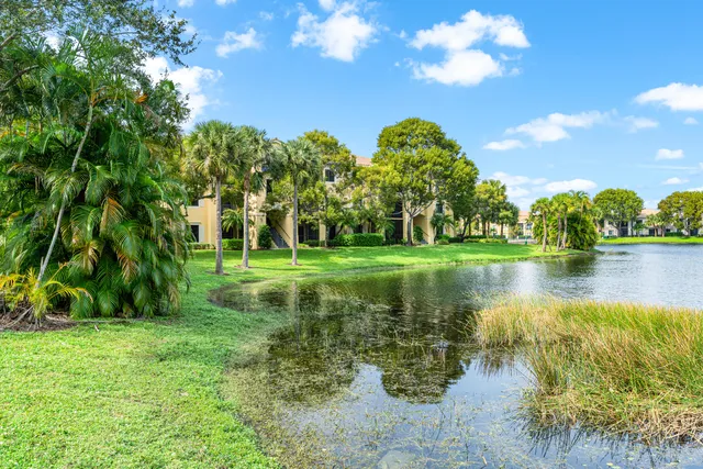 $1,900 | 2726 Anzio Court, Unit 308, Palm Beach Gardens, FL 33410