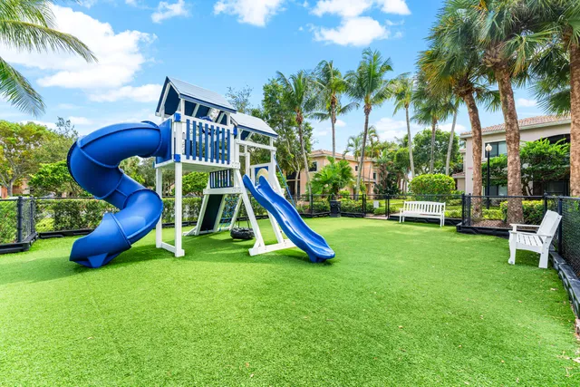 $1,900 | 2726 Anzio Court, Unit 308, Palm Beach Gardens, FL 33410