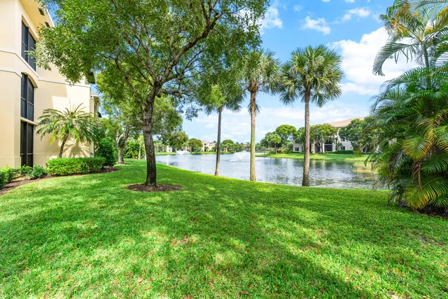 $1,900 | 2726 Anzio Court, Unit 308, Palm Beach Gardens, FL 33410