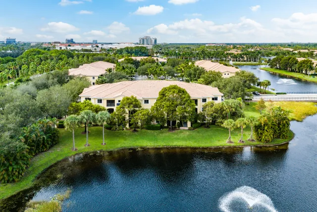 $1,900 | 2726 Anzio Court, Unit 308, Palm Beach Gardens, FL 33410