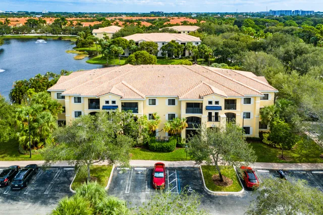 $1,900 | 2726 Anzio Court, Unit 308, Palm Beach Gardens, FL 33410