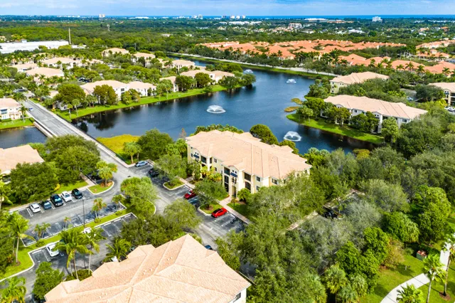 $1,900 | 2726 Anzio Court, Unit 308, Palm Beach Gardens, FL 33410