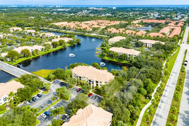 $1,900 | 2726 Anzio Court, Unit 308, Palm Beach Gardens, FL 33410