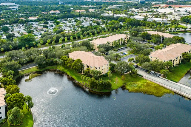 $1,900 | 2726 Anzio Court, Unit 308, Palm Beach Gardens, FL 33410