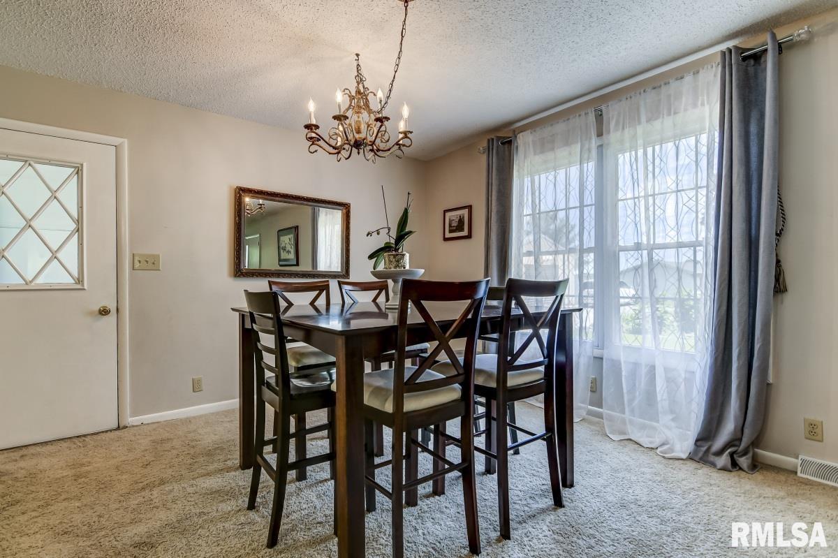 5423 Old Jacksonville Road Springfield, IL 62711 - Photo 8 of 46 Gallery Image 8