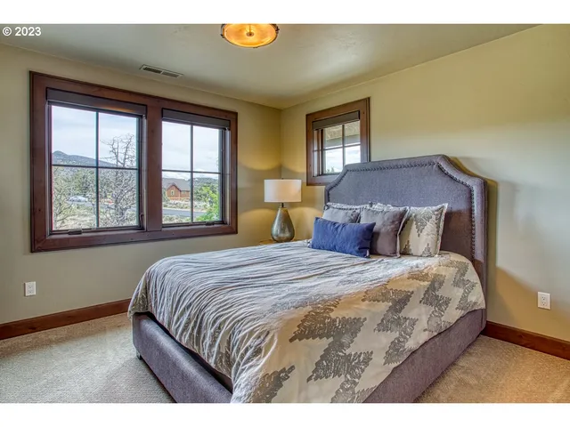 $1,995,000 | 15905 South W Wooden Trestle Court, Powell Butte, OR 97753