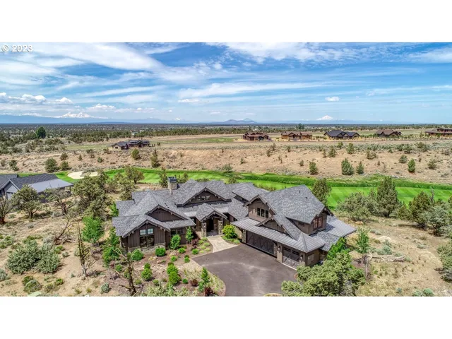 $1,995,000 | 15905 South W Wooden Trestle Court, Powell Butte, OR 97753