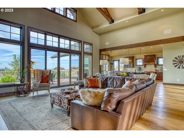 $1,995,000 | 15905 South W Wooden Trestle Court, Powell Butte, OR 97753