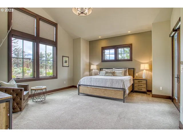 $1,995,000 | 15905 South W Wooden Trestle Court, Powell Butte, OR 97753