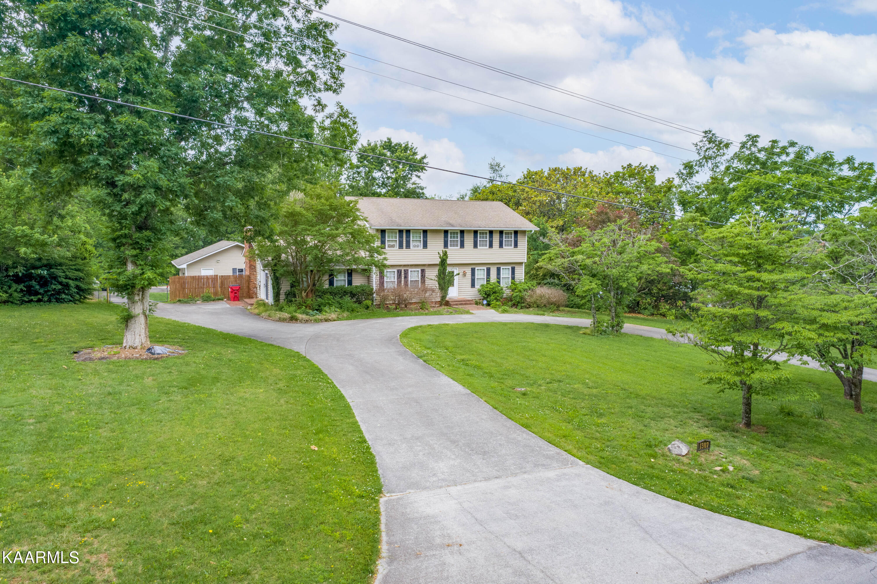 1307 Clendenen Road Maryville, TN 37801 - Photo 2 of 58 1307 Clendenen Rd