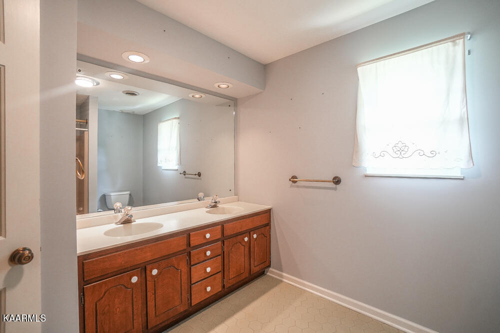 1307 Clendenen Road Maryville, TN 37801 - Photo 42 of 58 DSC07398