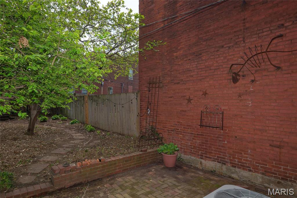 1226 Sidney Street St. Louis, MO 63104 - Photo 16 of 21