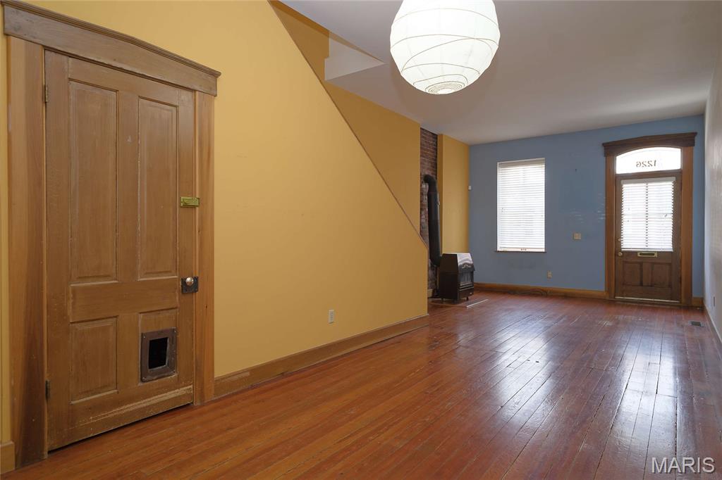 1226 Sidney Street St. Louis, MO 63104 - Photo 3 of 21