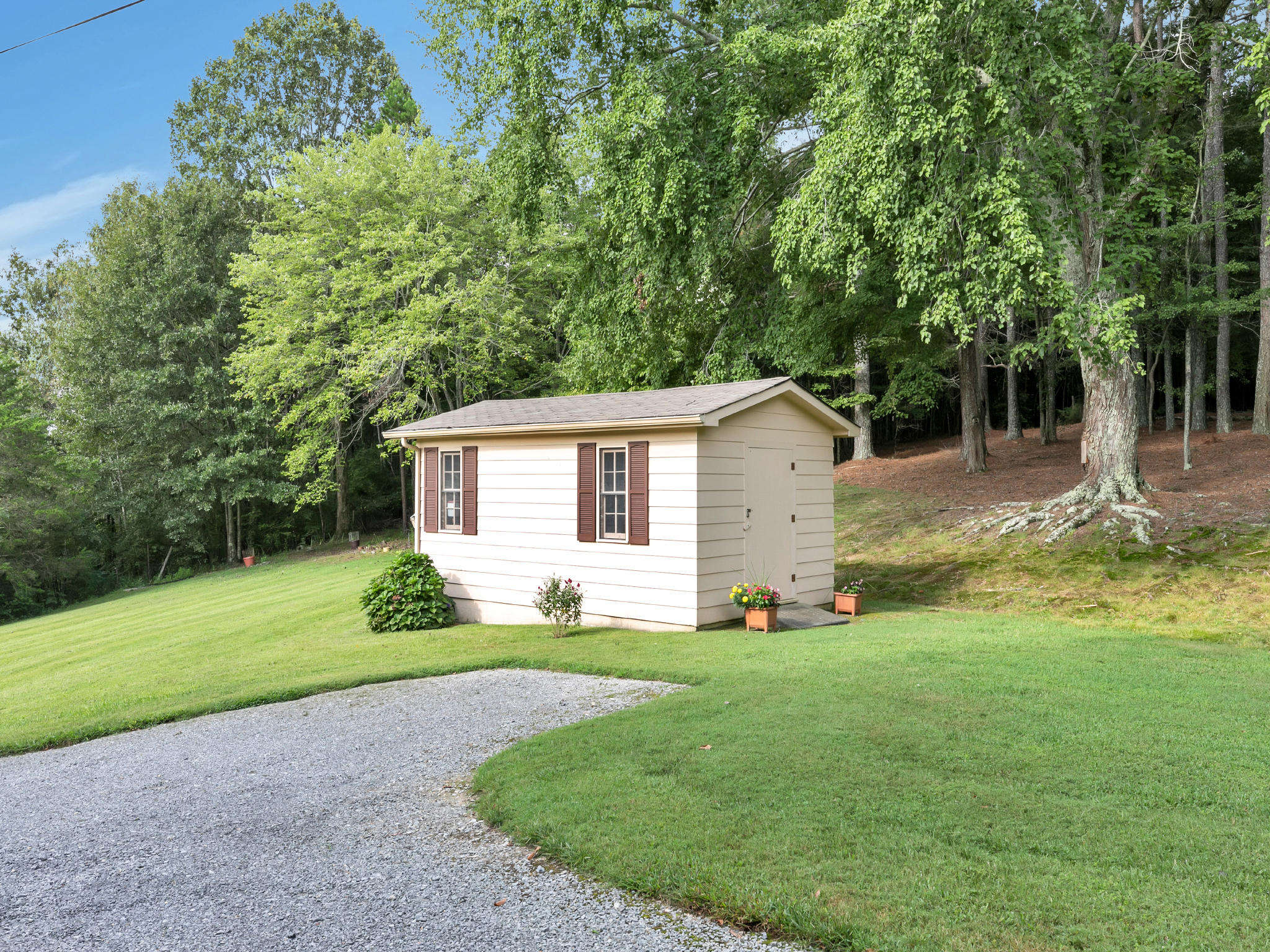 374 West Broadacre Road Northwest Dalton, GA 30721 - Photo 27 of 29 849A6379