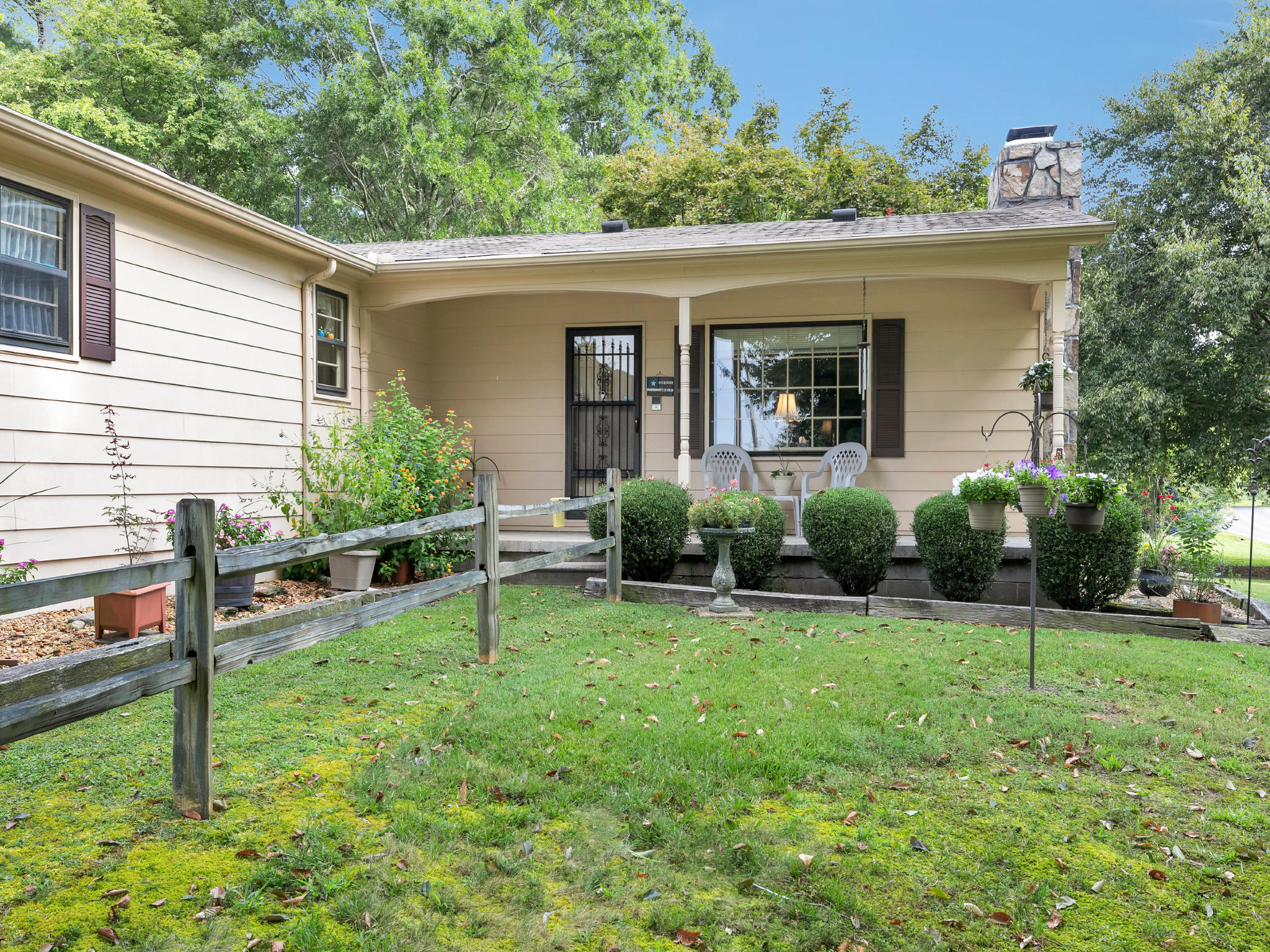 374 West Broadacre Road Northwest Dalton, GA 30721 - Photo 4 of 29 849A6316