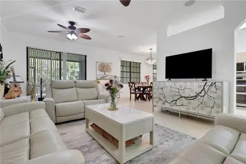 $425,000 | 14645 Sutherland Avenue, Unit 87, Naples, FL 34119