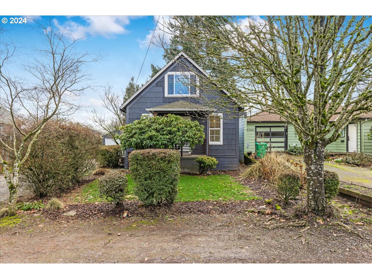 5402 Northeast Multnomah St