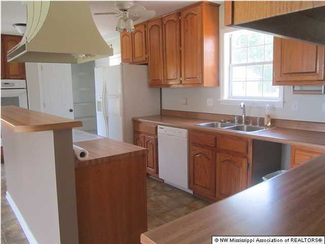 527 Country Club Road Senatobia, MS 38668 - Photo 4 of 11 Additional Photo