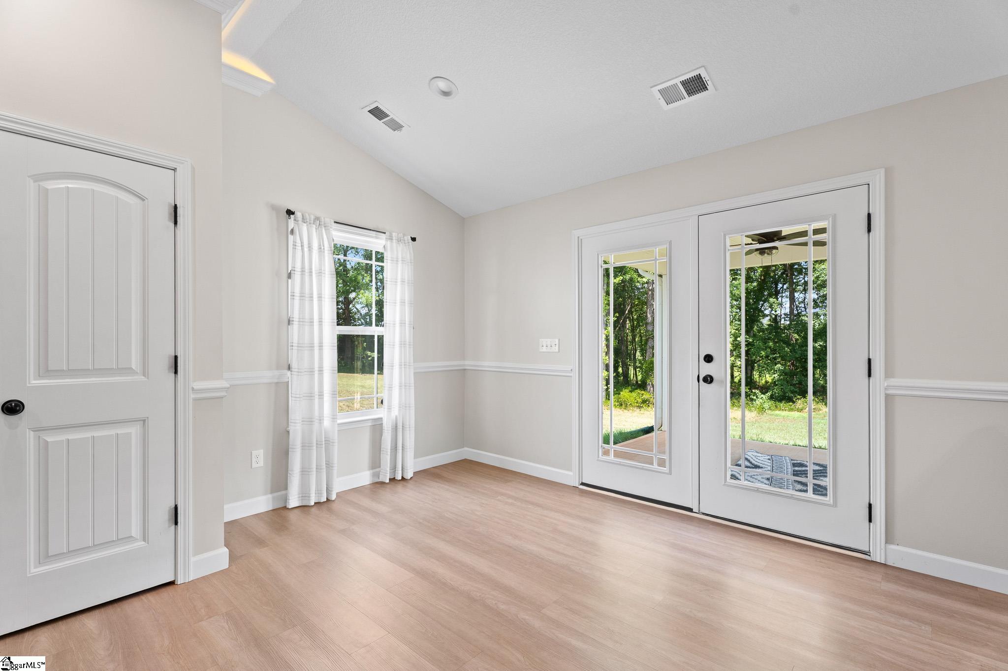 1015 Piedmont Road Chesnee, SC 29323 - Photo 6 of 32