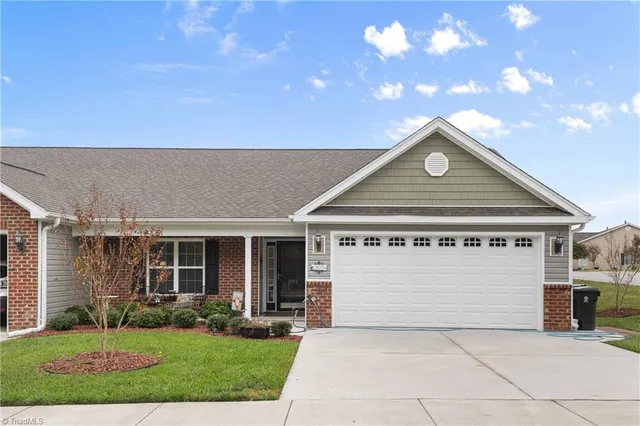 $299,900 | 202 Oak Ridge Drive, Archdale, NC 27263
