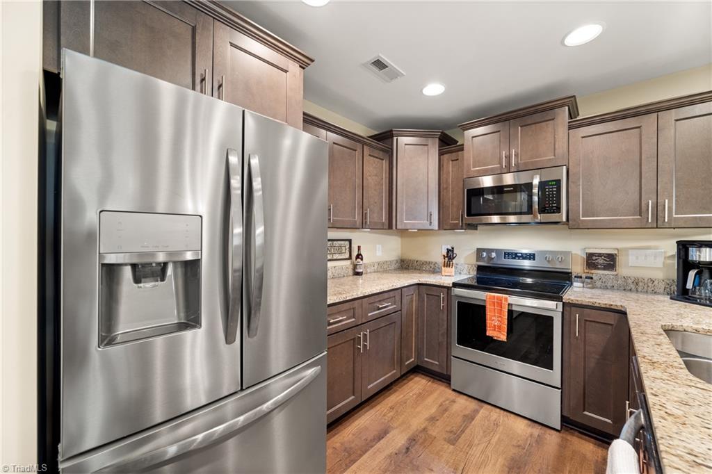 202 Oak Ridge Drive Archdale, NC 27263 - Photo 6 of 33