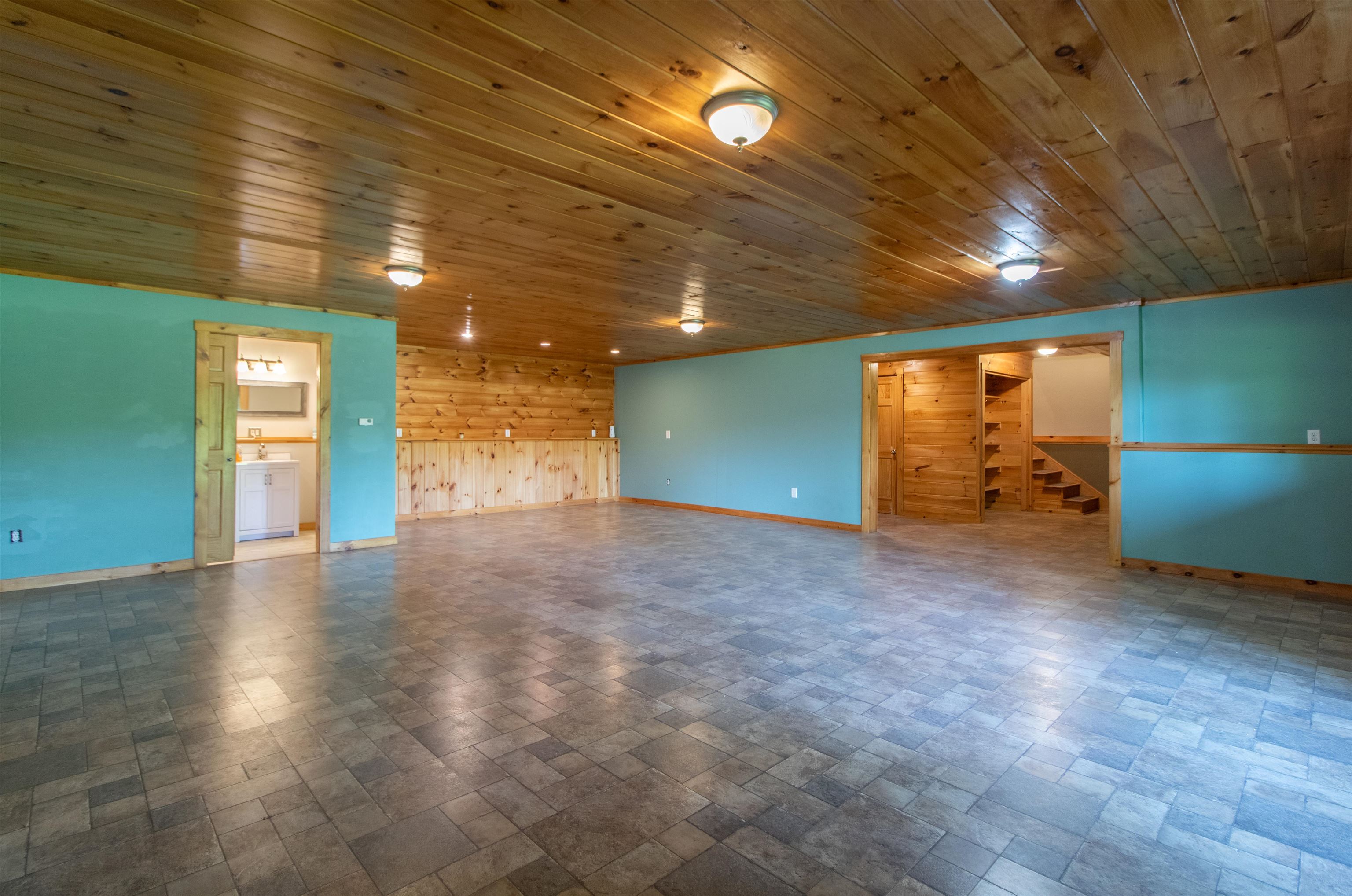2111 Beebe Road Derby, VT 05855 - Photo 33 of 44