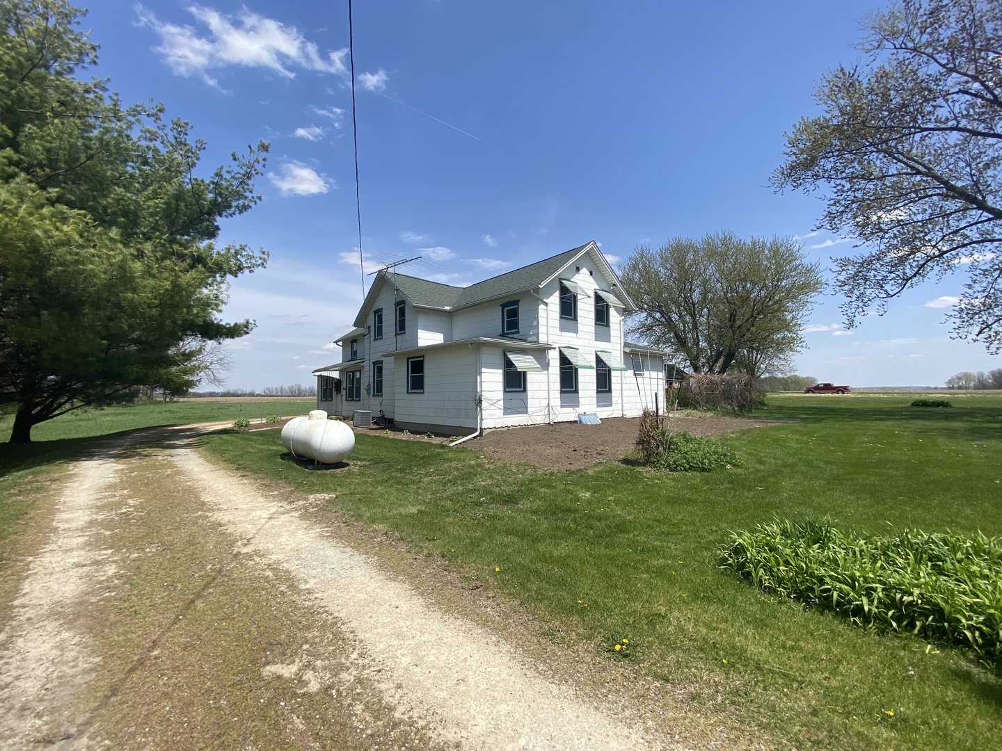 19552 Pennington Road Sterling, IL 61081 - Photo 1 of 25