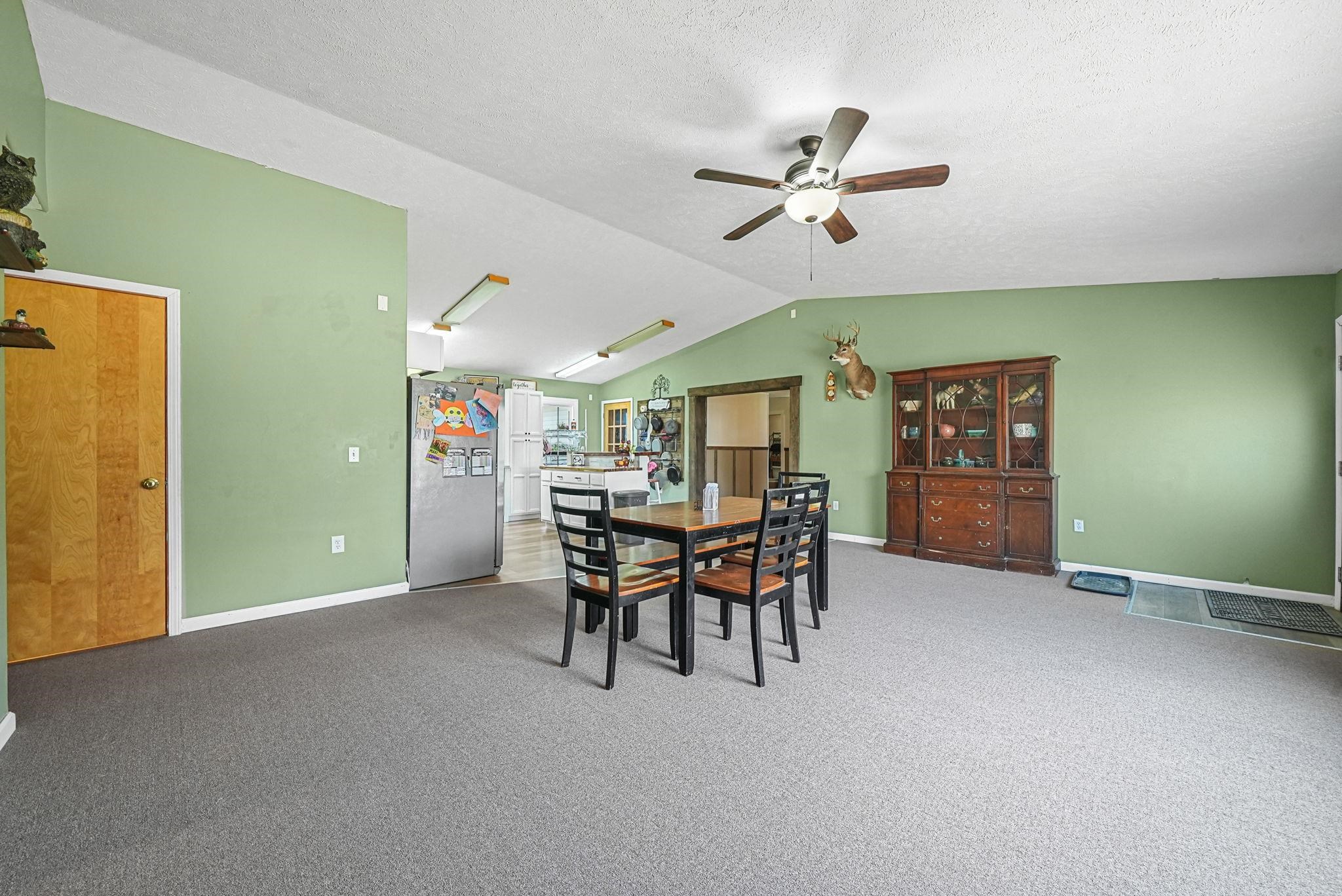 3821 South 39 Road Cadillac, MI 49601 - Photo 15 of 59 1945342-ea76d0c8-1fff-429c-b0be-bba39ce425bb.JPG
