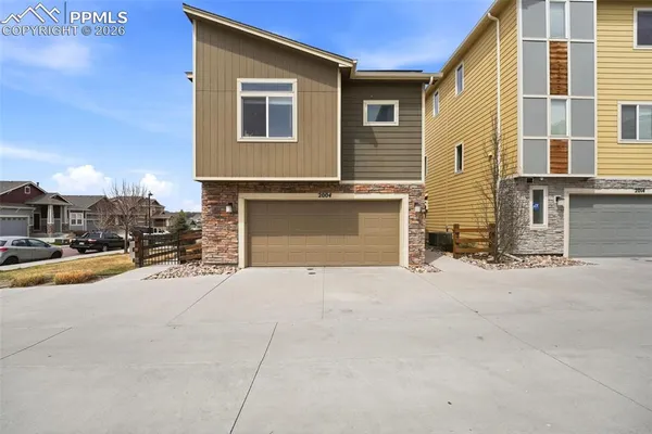 $359,900 | 2004 Rozzer View, Colorado Springs, CO 80910