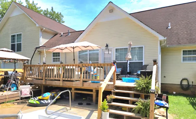 $425,000 | 206 State Avenue, Lawrenceburg, TN 38464