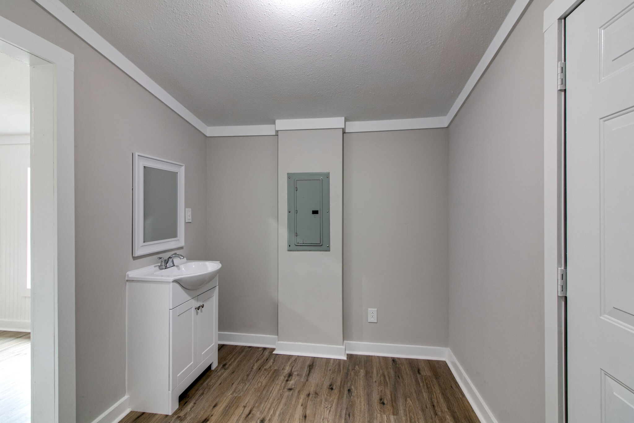 1339 Edmenson Road Clarksville, TN 37040 - Photo 14 of 29 Gallery Image 14