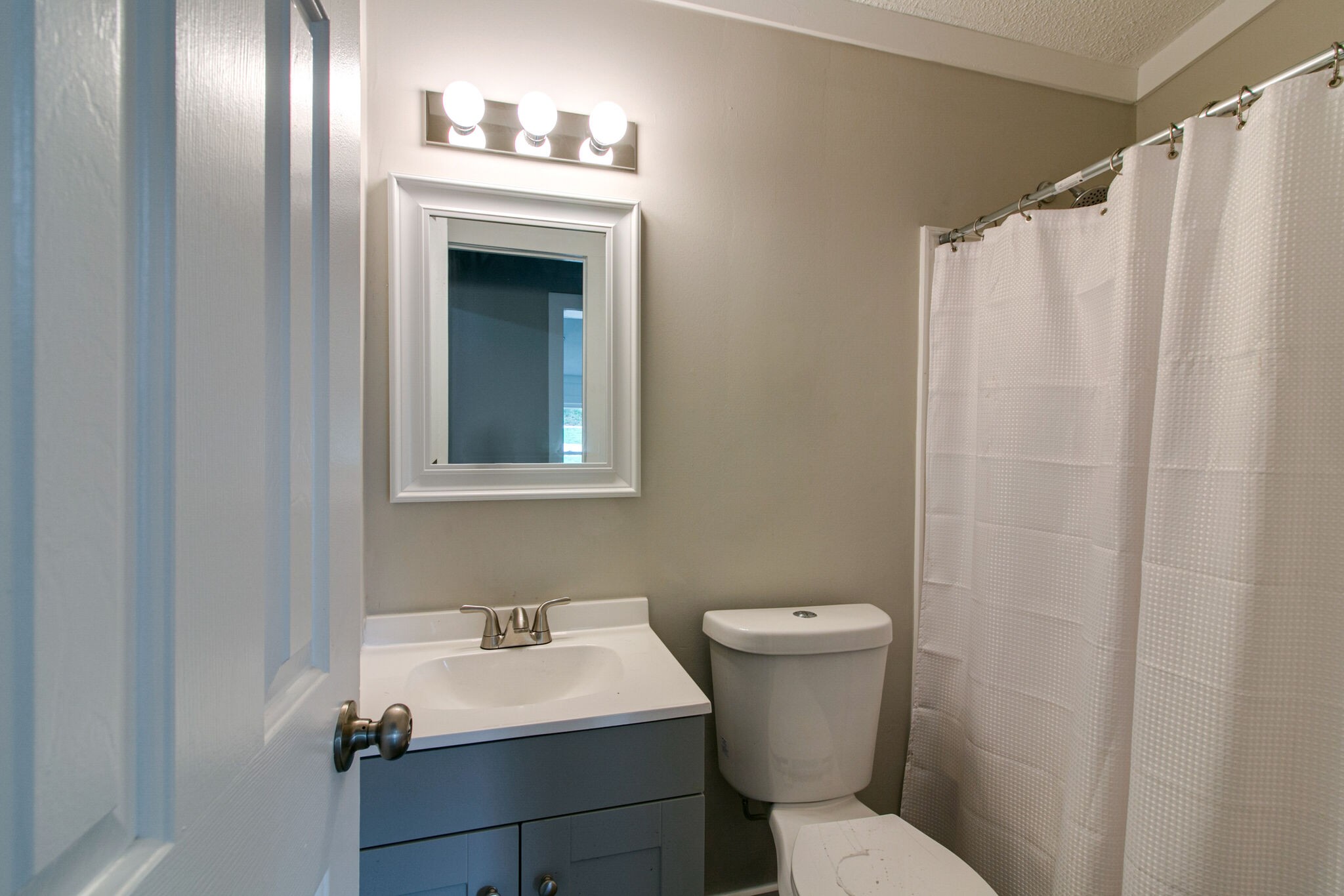 1339 Edmenson Road Clarksville, TN 37040 - Photo 17 of 29 Gallery Image 17